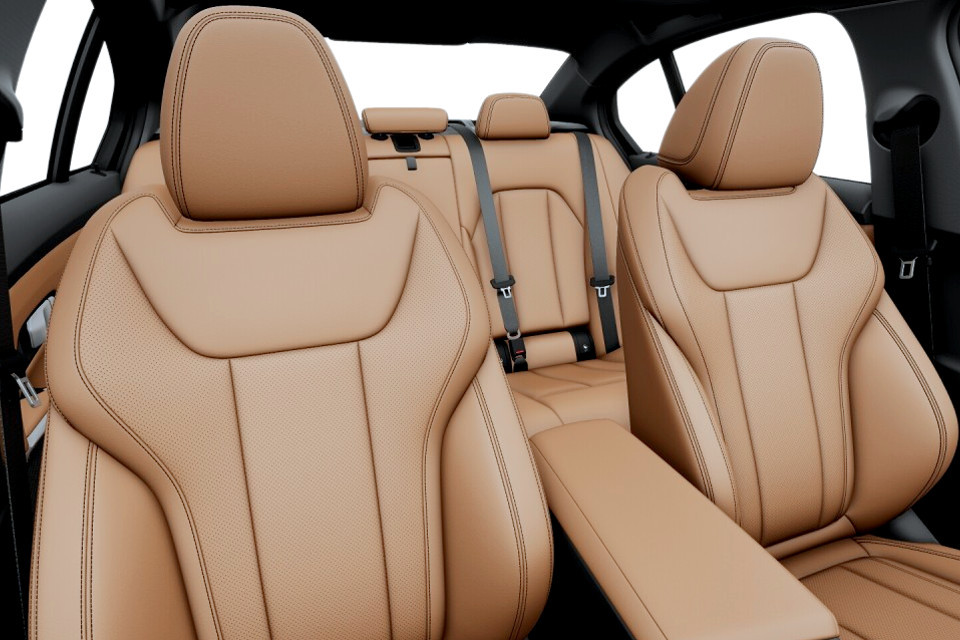 2026 BMW 3 Series - Image 25