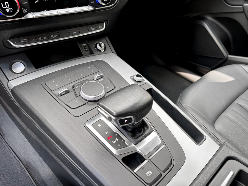 2020 Audi Q5 - Image 16