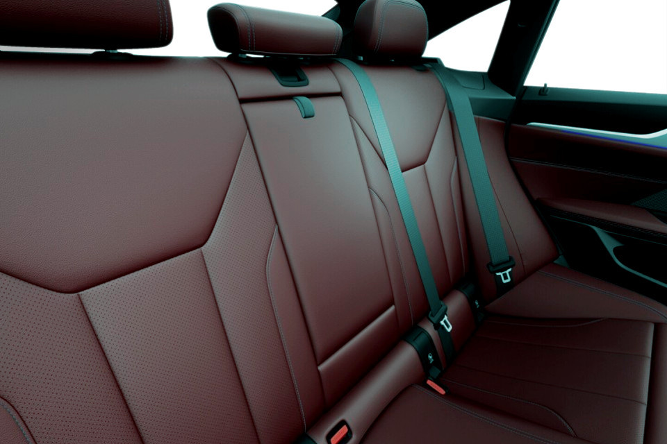 2026 BMW i4 - Image 12