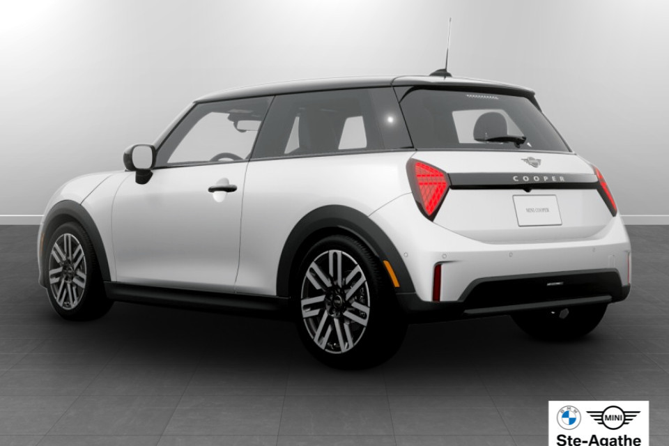 2026 MINI 3 Door - Image 1