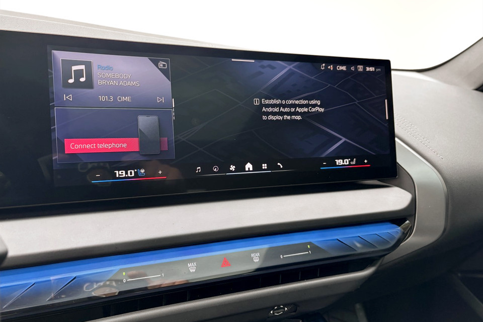 2025 BMW X3 - Image 16