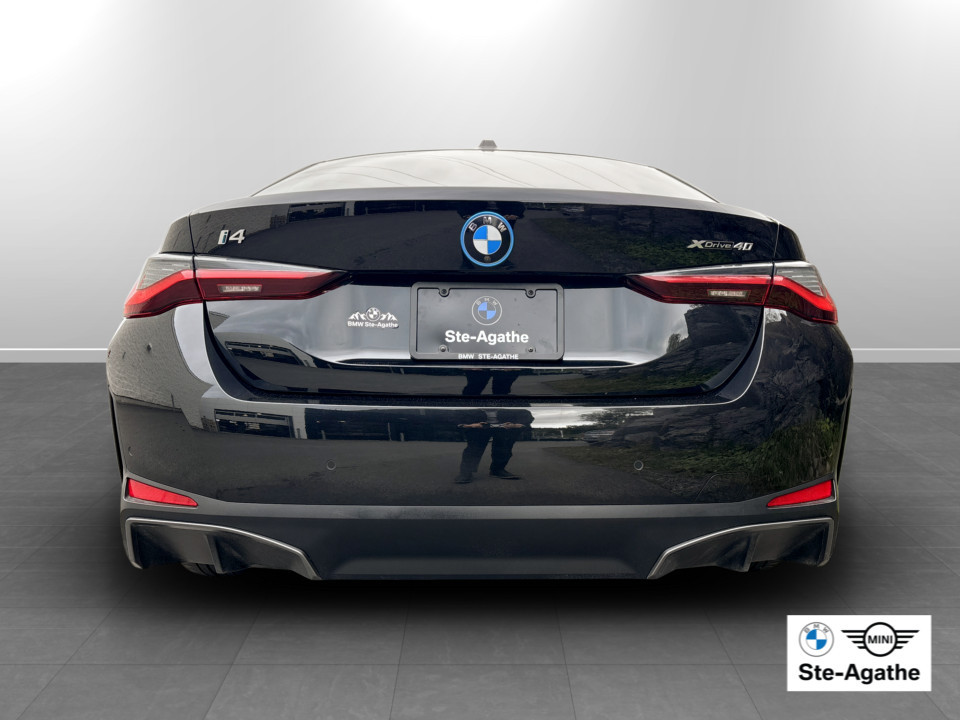 2025 BMW i4 - Image 5