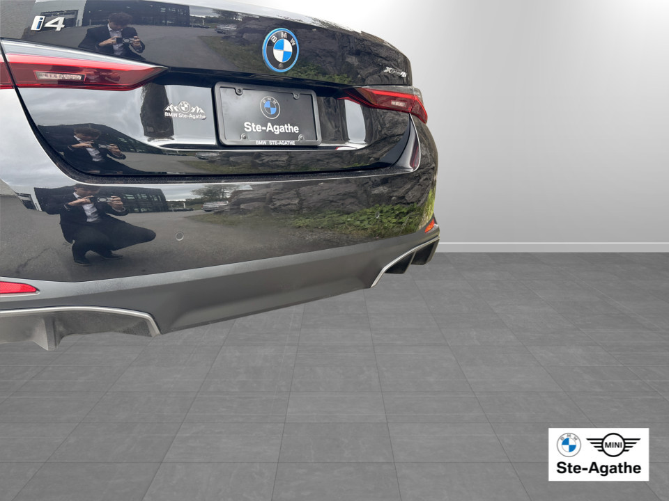 2025 BMW i4 - Image 14