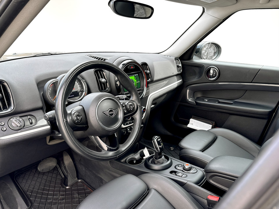 2020 MINI Cooper - Image 11