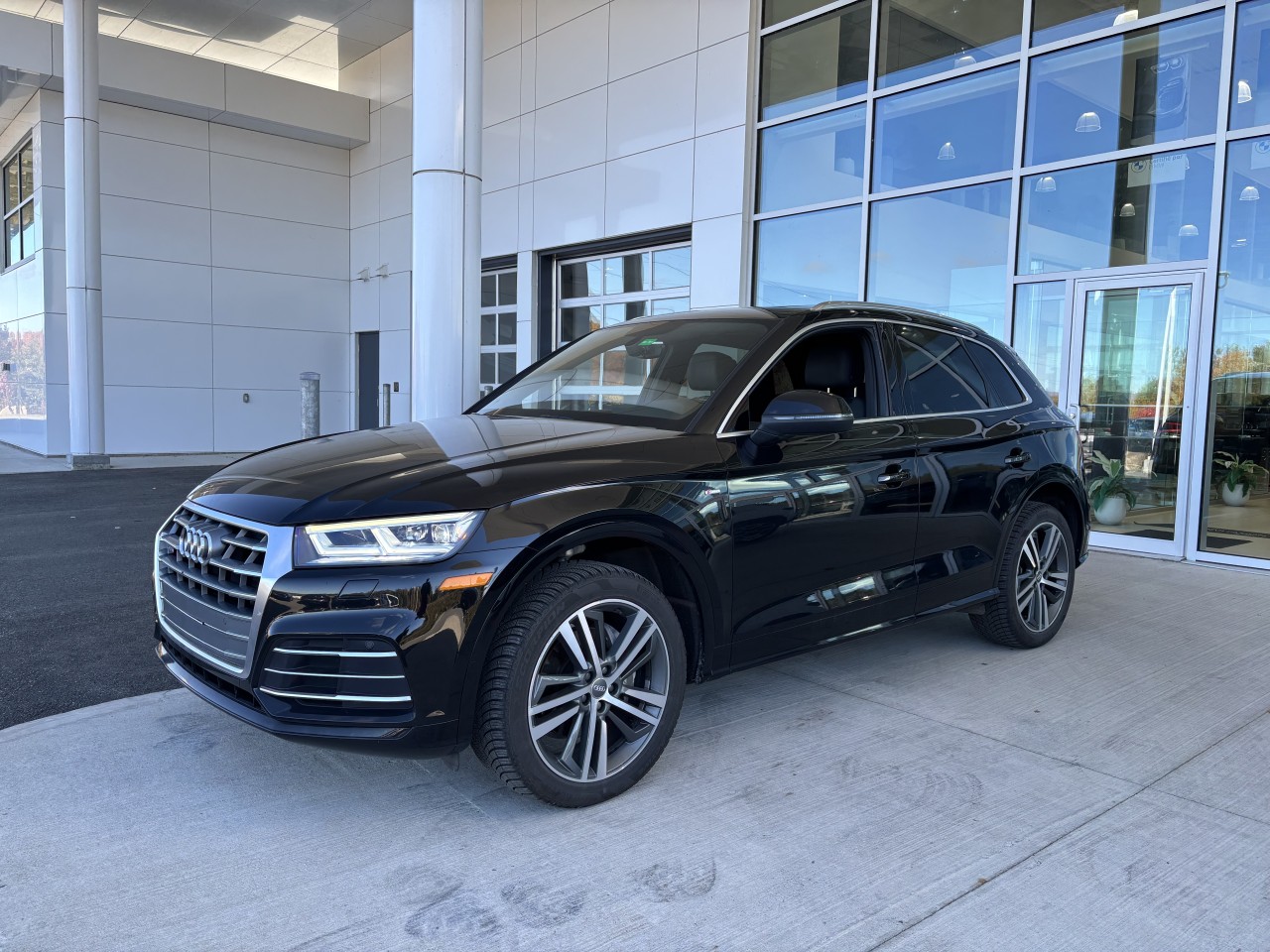 2019 Audi Q5 - Image 2