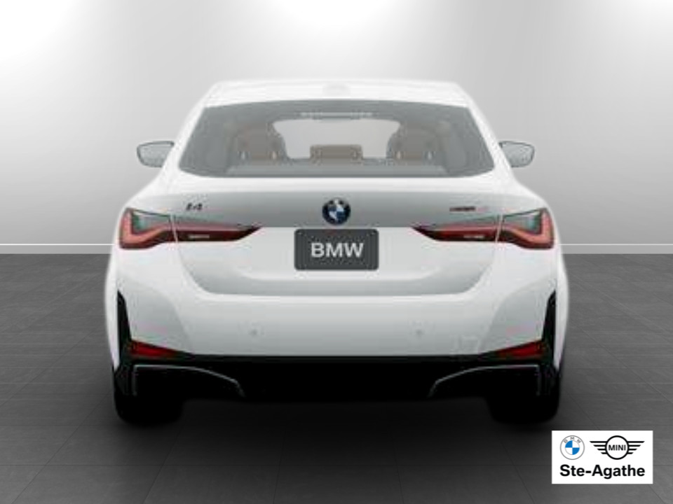 2026 BMW i4 - Image 4