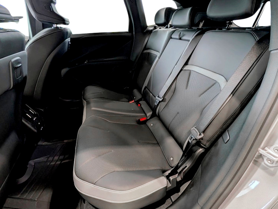 2027 BMW iX3 - Image 24