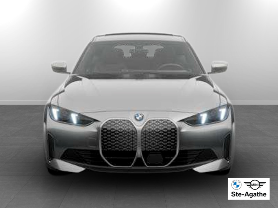 2026 BMW i4 - Image 3