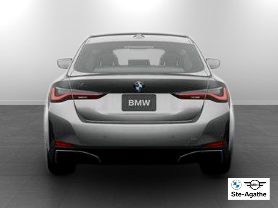 2026 BMW i4 - Image 5