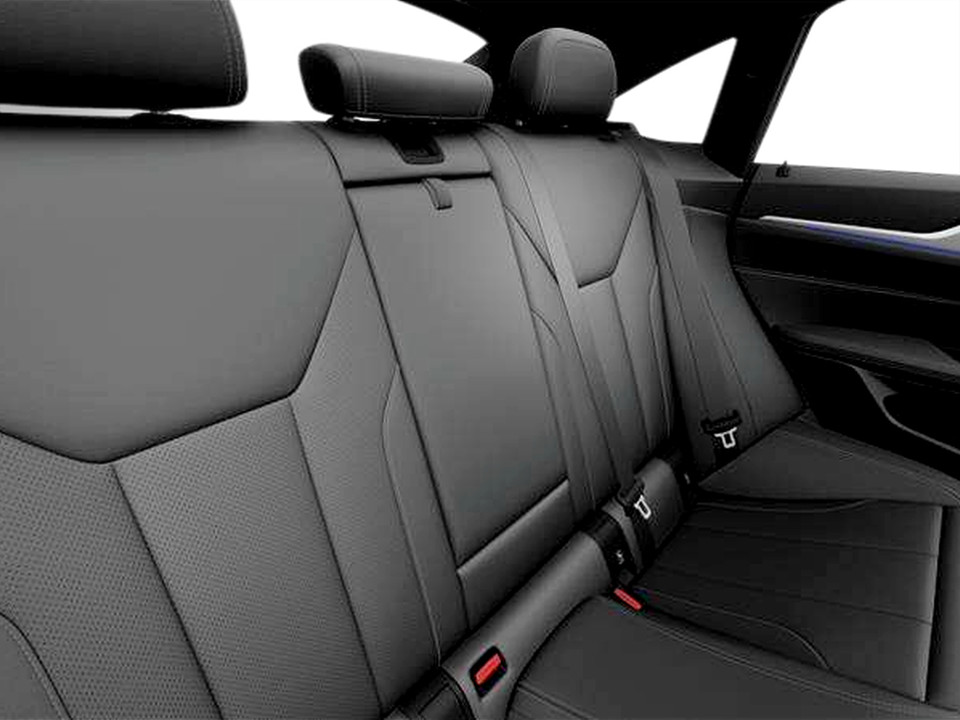 2026 BMW i4 - Image 12