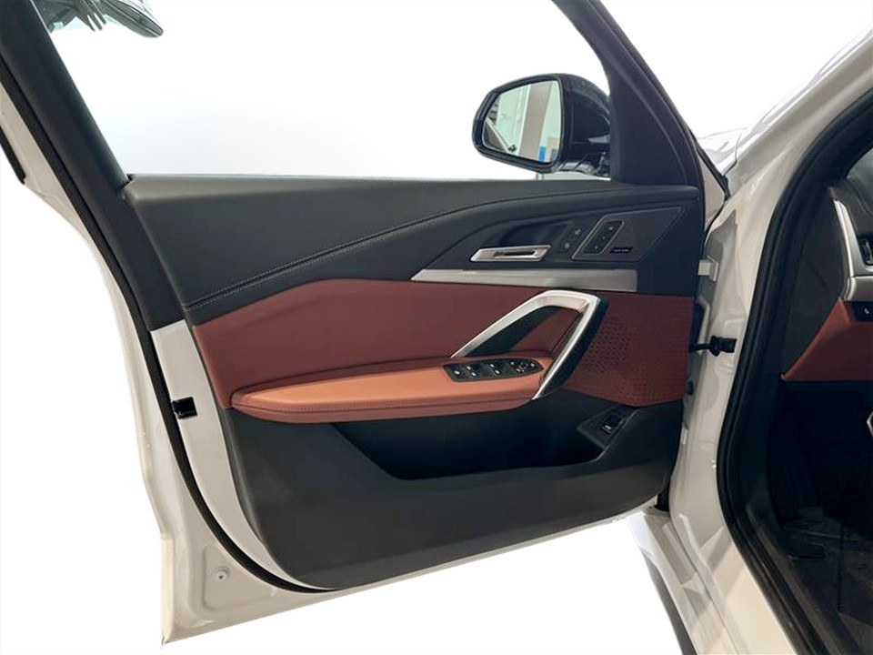 2026 BMW X1 - Image 12