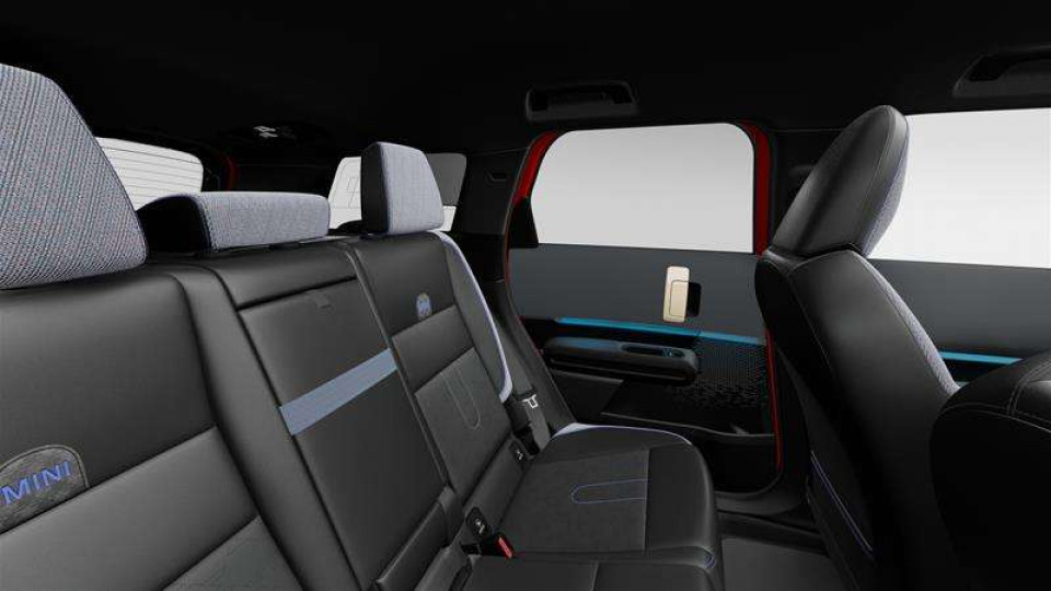 2027 MINI Countryman - Image 12