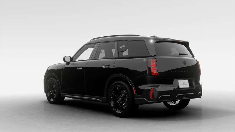 2027 MINI Countryman - Image 2