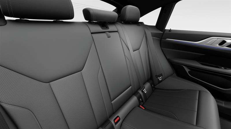 2026 BMW i4 - Image 12