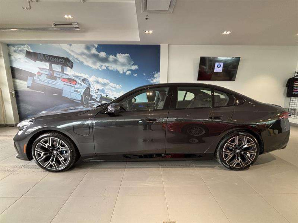 2026 BMW Others - Image 2